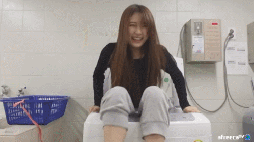 점점 빠져드는 bj녀....gif